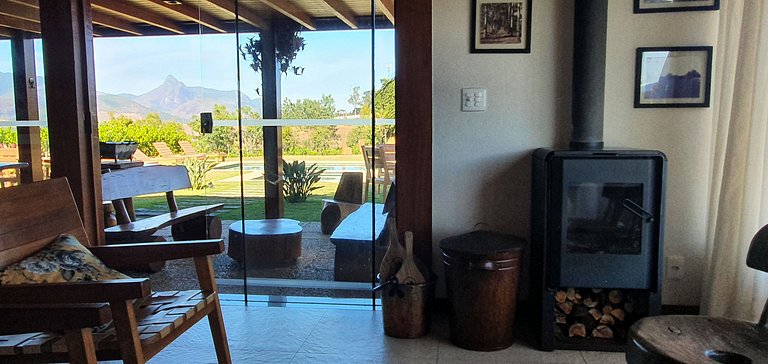 Casa do Alto Itaipava, 3 suítes, piscina com hidro aquecida