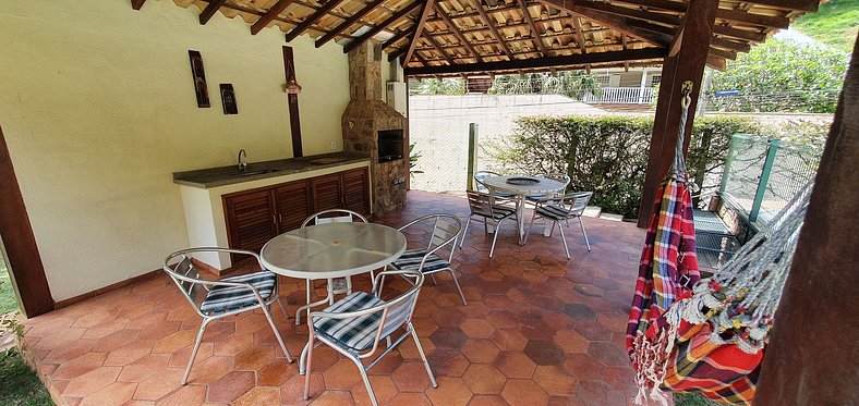 Casa Família em Itaipava, piscina cercada, hidro