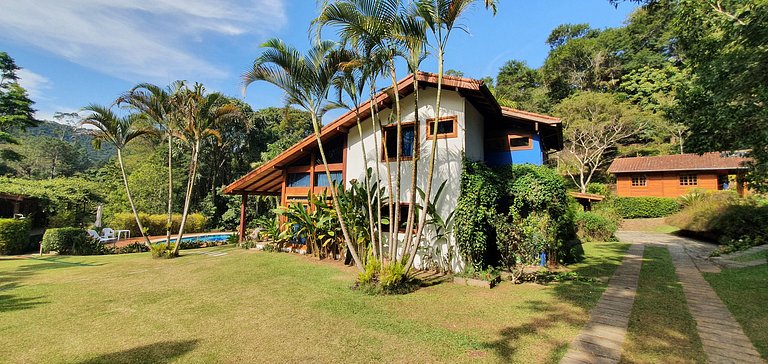 Casa Fauna e Flora, Cuiabá Itaipava, 4 quartos, piscina, mui