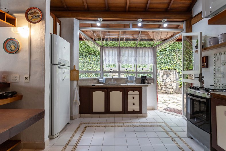 Casa Maria Comprida Araras: 5 quartos, piscina, área gourmet