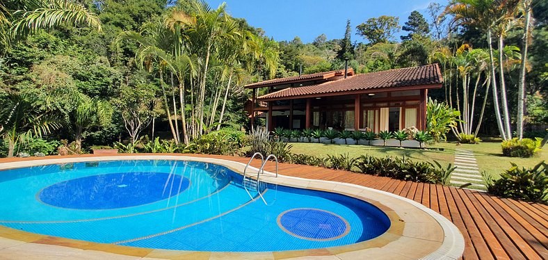 Casakor, beautiful villa in Itaipava, 4 bedrooms, pool, tenn