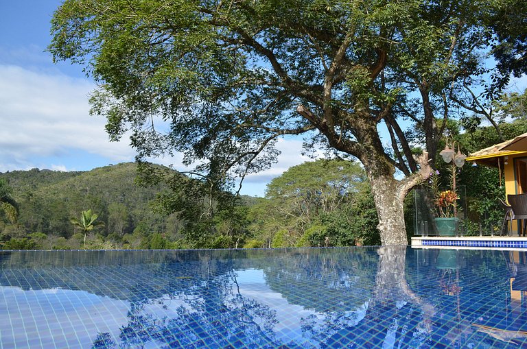 Hermosa casa de campo de 4 dormitorios en la montaña con pis