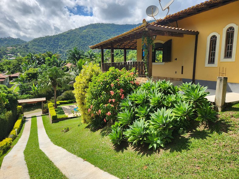 Recanto dos Pássaros, casa em Secretário com sauna e piscina